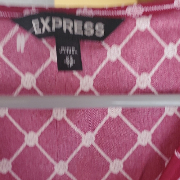 Express Top - Picture 4 of 4